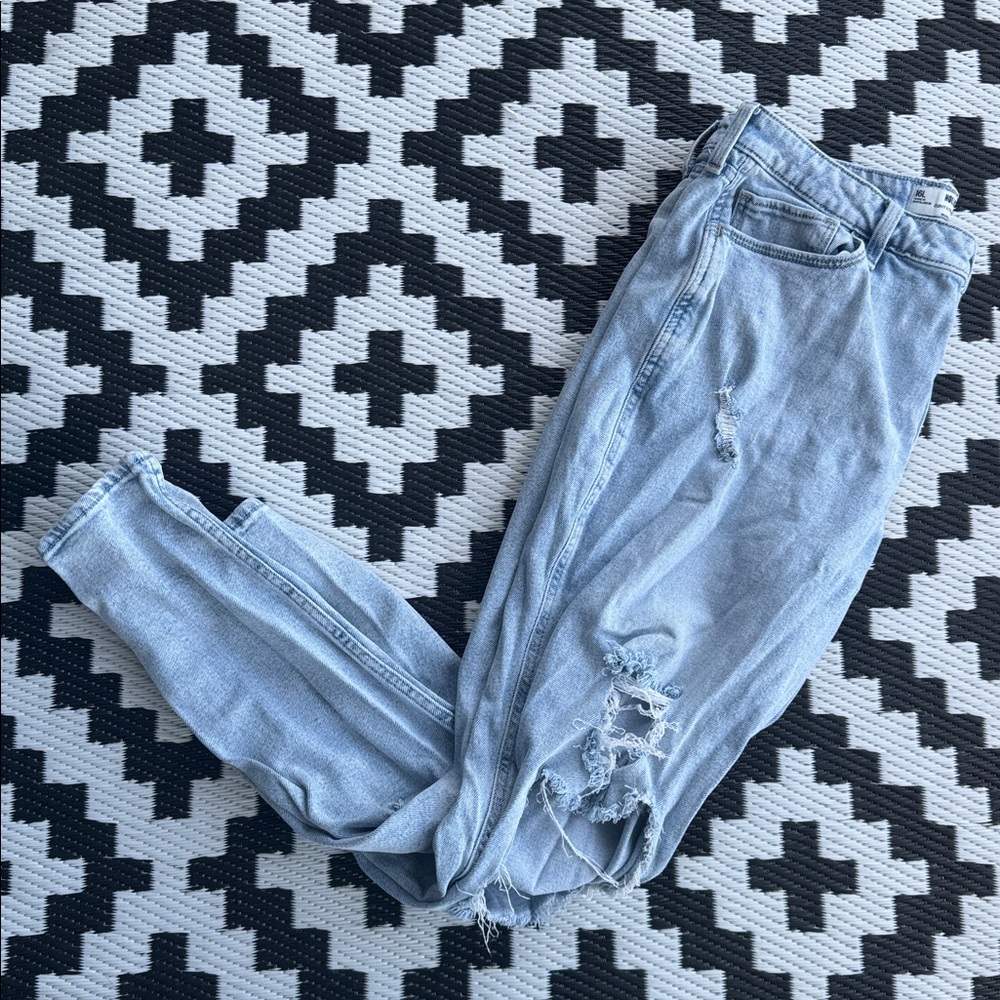 HOLLISTER “Curvy Ultra High Rise” Mom Jeans - 16L - Picture 3 of 15